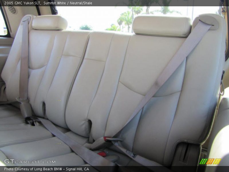 Summit White / Neutral/Shale 2005 GMC Yukon SLT