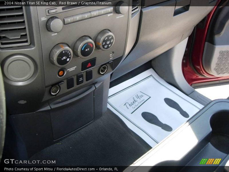 Red Brawn / Graphite/Titanium 2004 Nissan Titan SE King Cab
