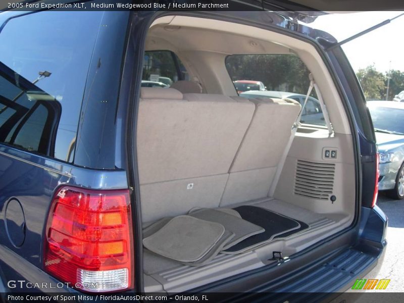 Medium Wedgewood Blue / Medium Parchment 2005 Ford Expedition XLT
