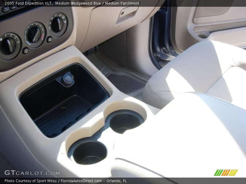 Medium Wedgewood Blue / Medium Parchment 2005 Ford Expedition XLT