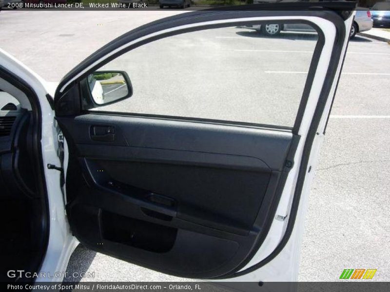 Wicked White / Black 2008 Mitsubishi Lancer DE