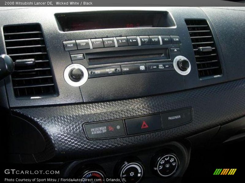 Wicked White / Black 2008 Mitsubishi Lancer DE