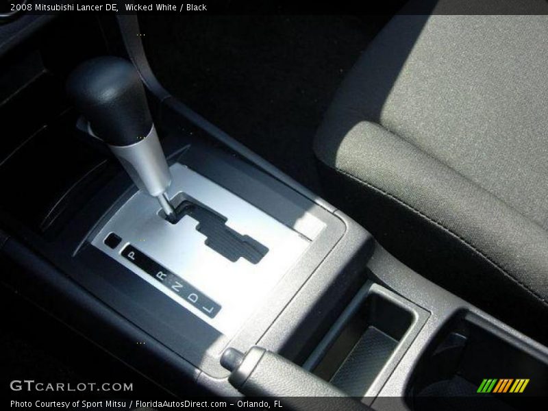 Wicked White / Black 2008 Mitsubishi Lancer DE