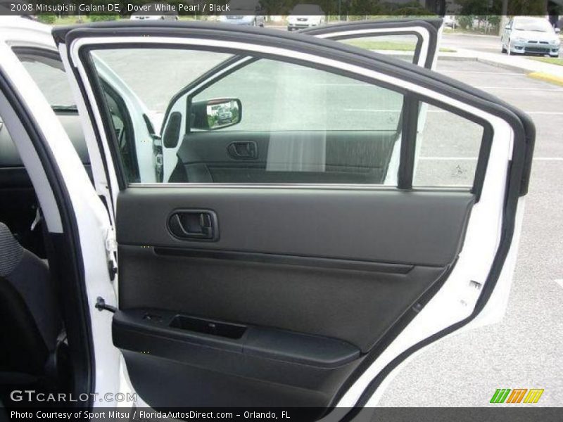 Dover White Pearl / Black 2008 Mitsubishi Galant DE