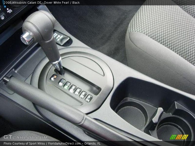 Dover White Pearl / Black 2008 Mitsubishi Galant DE