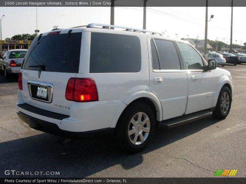 Oxford White / Dove Grey 2006 Lincoln Navigator Ultimate