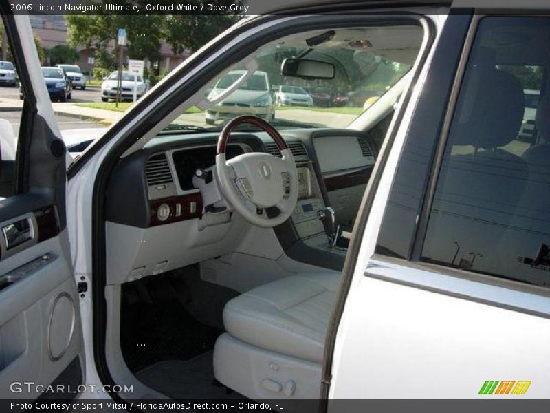 Oxford White / Dove Grey 2006 Lincoln Navigator Ultimate