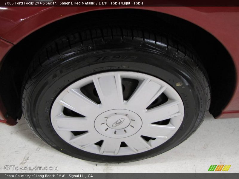 Sangria Red Metallic / Dark Pebble/Light Pebble 2005 Ford Focus ZX4 S Sedan