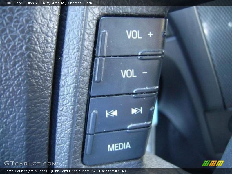 Alloy Metallic / Charcoal Black 2006 Ford Fusion SE