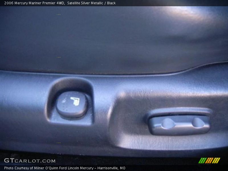 Satellite Silver Metallic / Black 2006 Mercury Mariner Premier 4WD