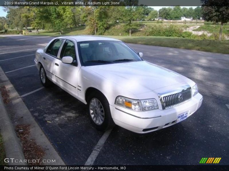 Vibrant White / Medium Light Stone 2009 Mercury Grand Marquis LS
