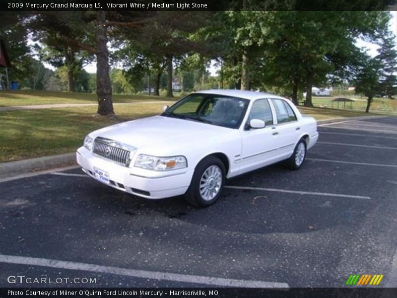 Vibrant White / Medium Light Stone 2009 Mercury Grand Marquis LS