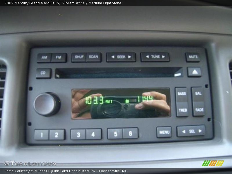 Vibrant White / Medium Light Stone 2009 Mercury Grand Marquis LS