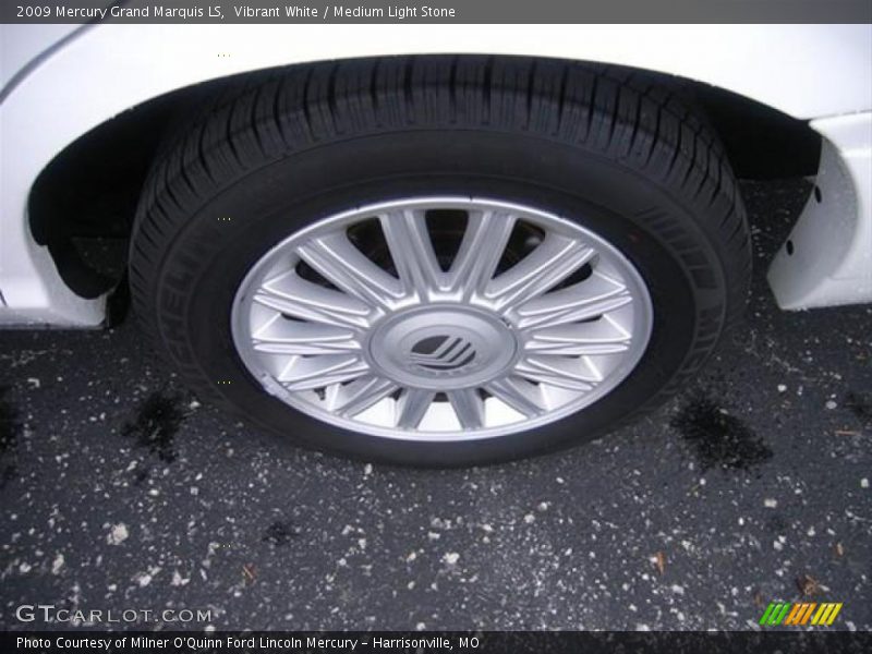 Vibrant White / Medium Light Stone 2009 Mercury Grand Marquis LS