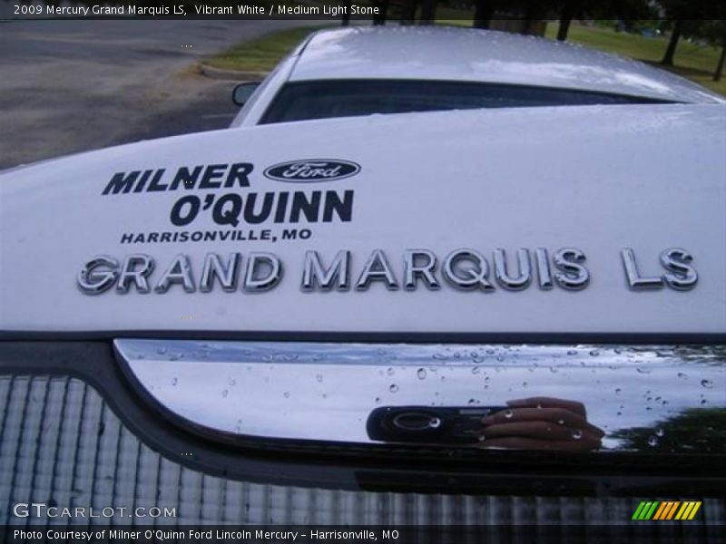 Vibrant White / Medium Light Stone 2009 Mercury Grand Marquis LS