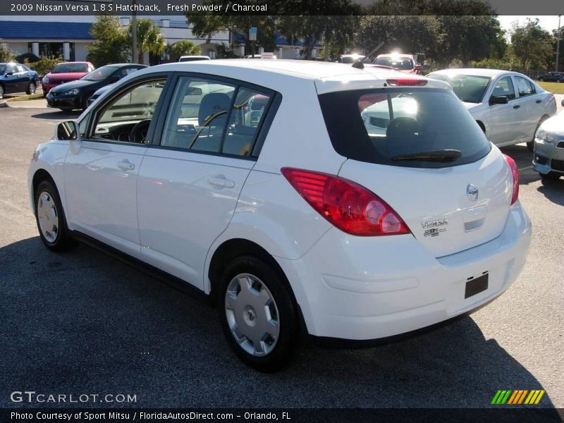 Fresh Powder / Charcoal 2009 Nissan Versa 1.8 S Hatchback