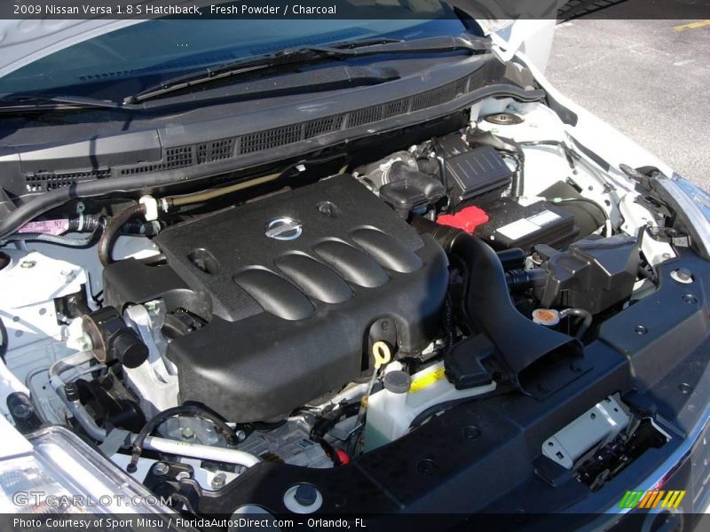 Fresh Powder / Charcoal 2009 Nissan Versa 1.8 S Hatchback