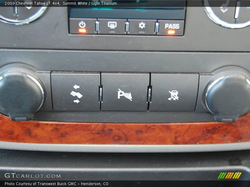 Summit White / Light Titanium 2009 Chevrolet Tahoe LT 4x4