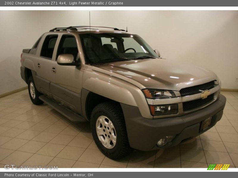 Light Pewter Metallic / Graphite 2002 Chevrolet Avalanche Z71 4x4