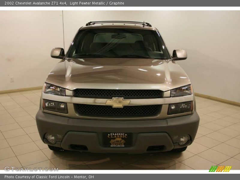 Light Pewter Metallic / Graphite 2002 Chevrolet Avalanche Z71 4x4