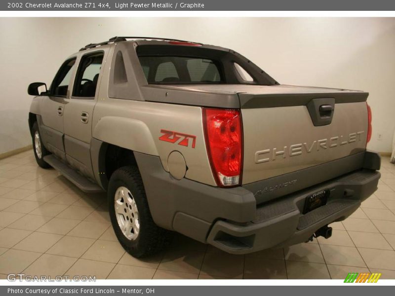 Light Pewter Metallic / Graphite 2002 Chevrolet Avalanche Z71 4x4