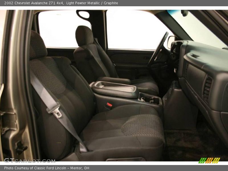 Light Pewter Metallic / Graphite 2002 Chevrolet Avalanche Z71 4x4