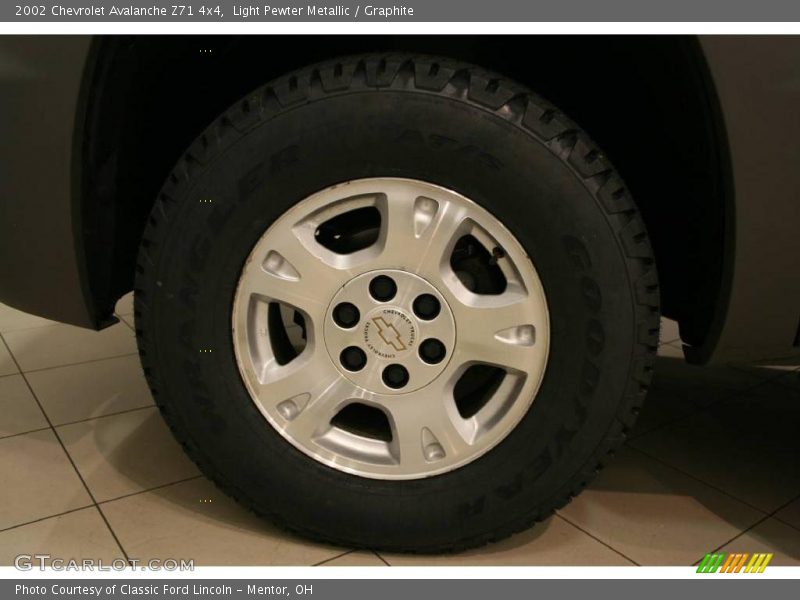 Light Pewter Metallic / Graphite 2002 Chevrolet Avalanche Z71 4x4
