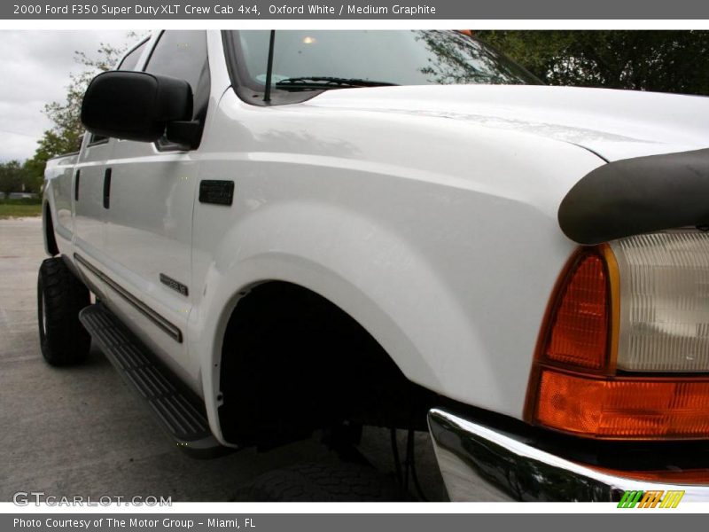 Oxford White / Medium Graphite 2000 Ford F350 Super Duty XLT Crew Cab 4x4