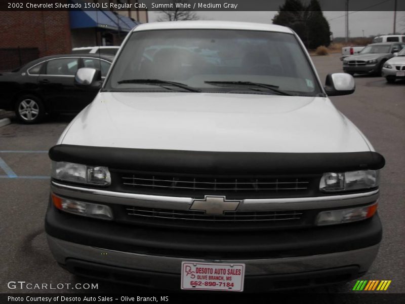 Summit White / Medium Gray 2002 Chevrolet Silverado 1500 LS Regular Cab