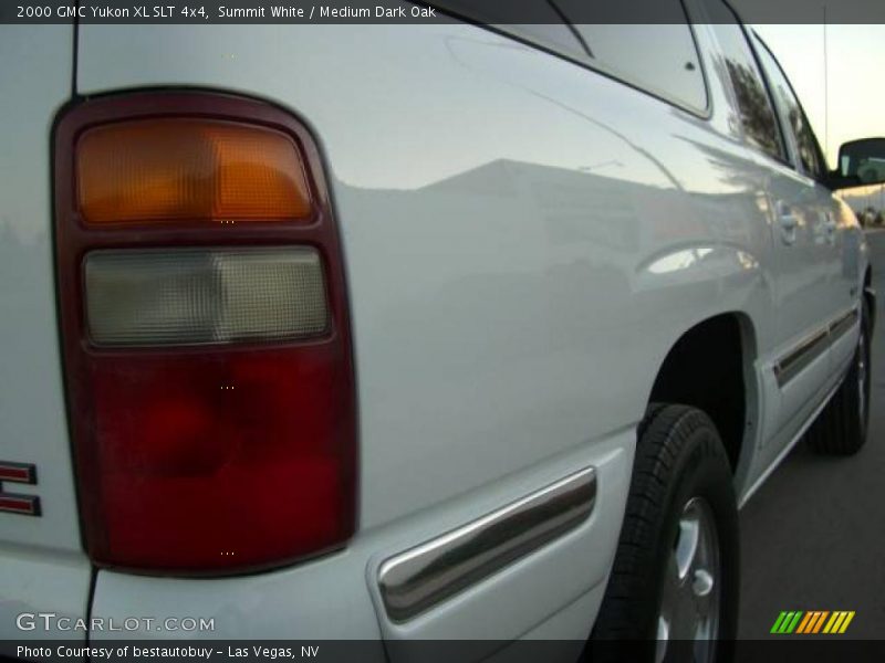 Summit White / Medium Dark Oak 2000 GMC Yukon XL SLT 4x4