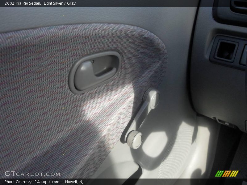 Light Silver / Gray 2002 Kia Rio Sedan