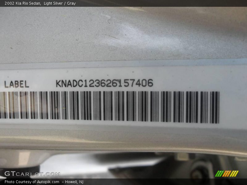 Light Silver / Gray 2002 Kia Rio Sedan