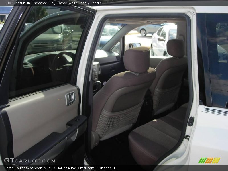 Dover White Pearl / Saddle 2004 Mitsubishi Endeavor XLS
