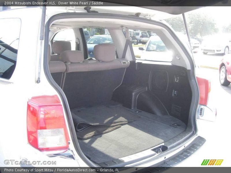 Dover White Pearl / Saddle 2004 Mitsubishi Endeavor XLS