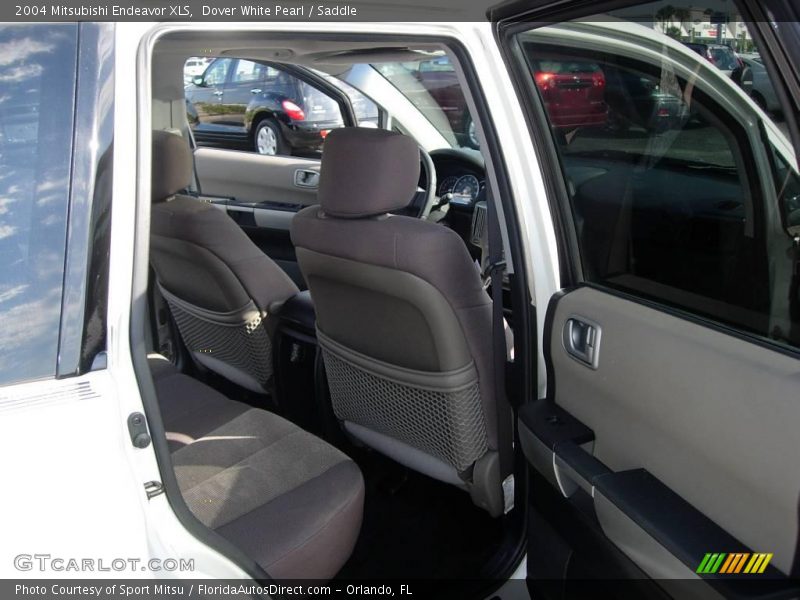 Dover White Pearl / Saddle 2004 Mitsubishi Endeavor XLS