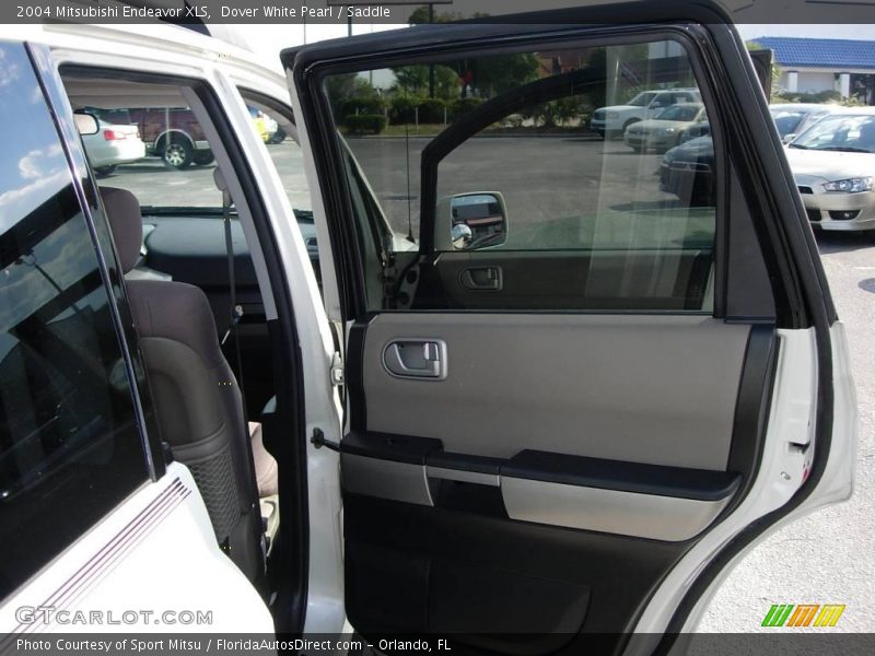 Dover White Pearl / Saddle 2004 Mitsubishi Endeavor XLS