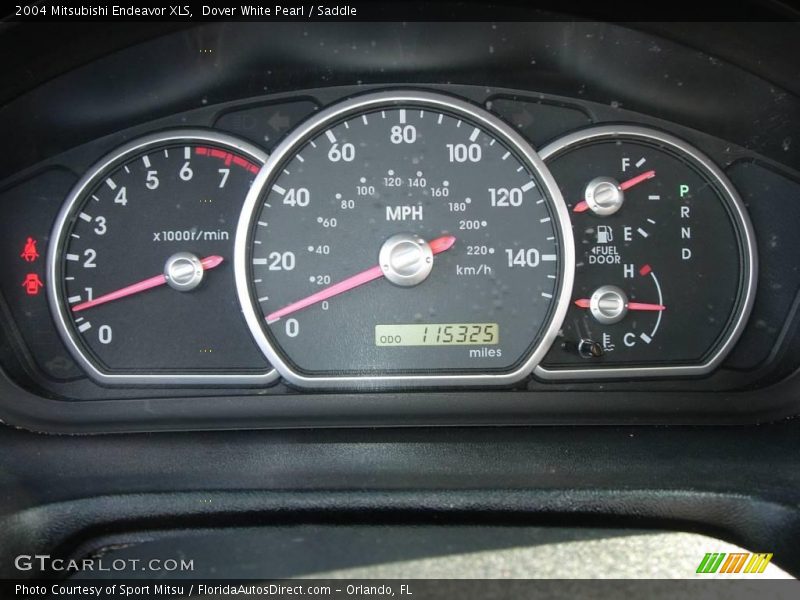 Dover White Pearl / Saddle 2004 Mitsubishi Endeavor XLS