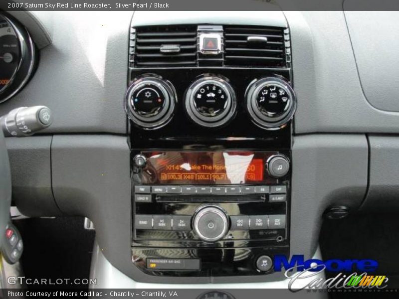 Silver Pearl / Black 2007 Saturn Sky Red Line Roadster