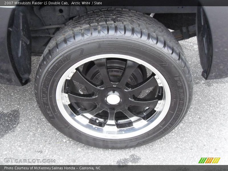 Arctic White / Slate 2007 Mitsubishi Raider LS Double Cab