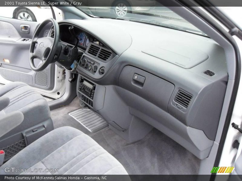 Super White / Gray 2001 Toyota Sienna LE