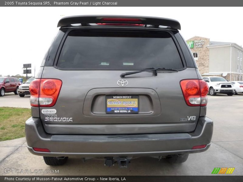 Phantom Gray Pearl / Light Charcoal 2005 Toyota Sequoia SR5