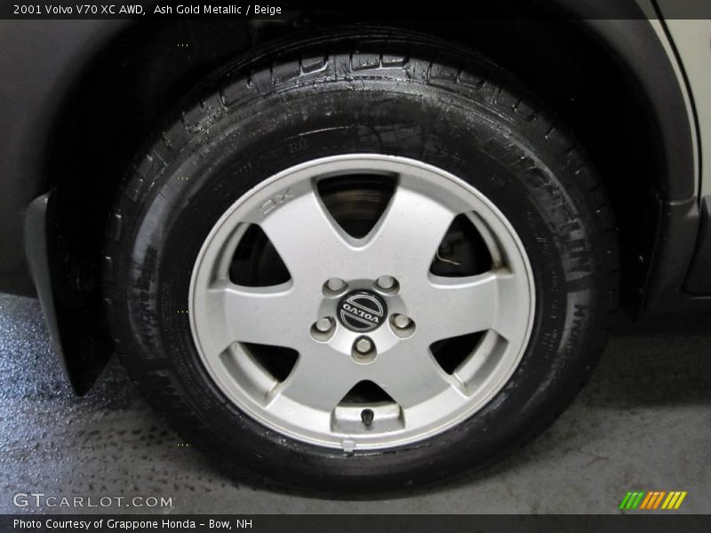 Ash Gold Metallic / Beige 2001 Volvo V70 XC AWD