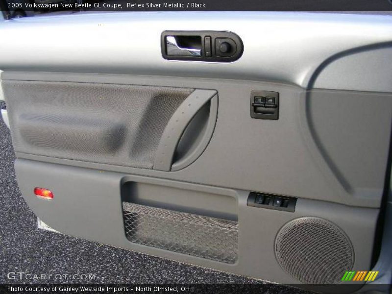 Reflex Silver Metallic / Black 2005 Volkswagen New Beetle GL Coupe