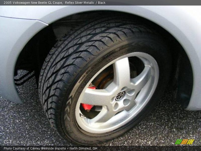 Reflex Silver Metallic / Black 2005 Volkswagen New Beetle GL Coupe