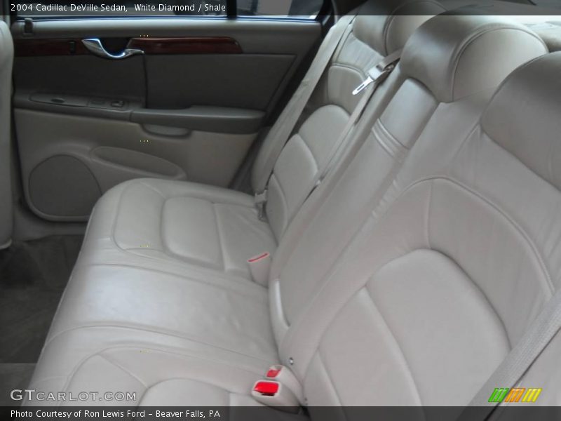 White Diamond / Shale 2004 Cadillac DeVille Sedan