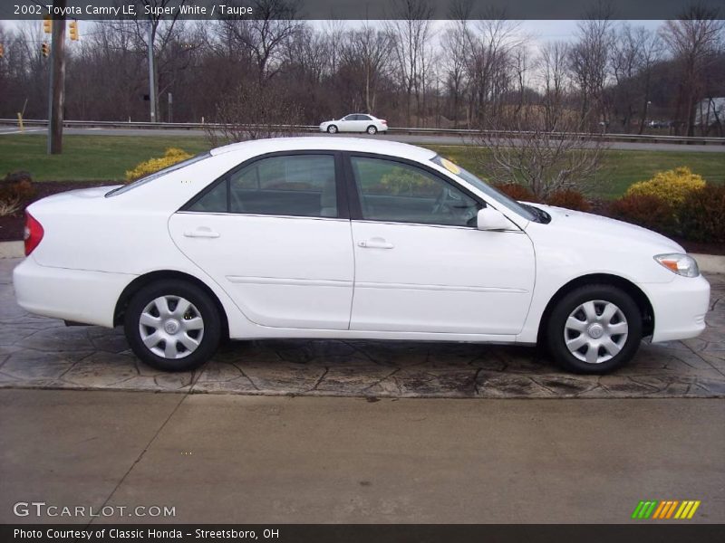 Super White / Taupe 2002 Toyota Camry LE
