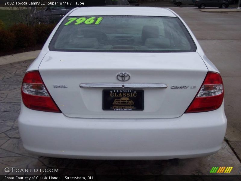 Super White / Taupe 2002 Toyota Camry LE