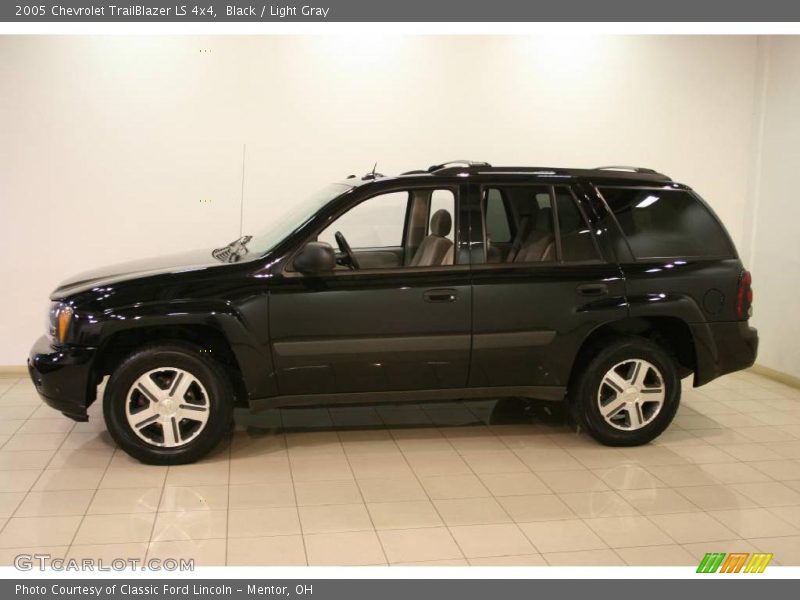 Black / Light Gray 2005 Chevrolet TrailBlazer LS 4x4