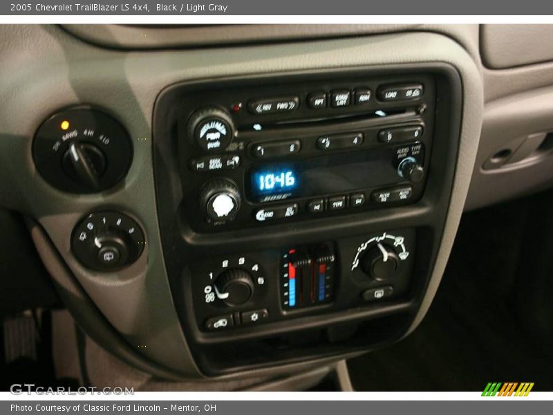 Black / Light Gray 2005 Chevrolet TrailBlazer LS 4x4