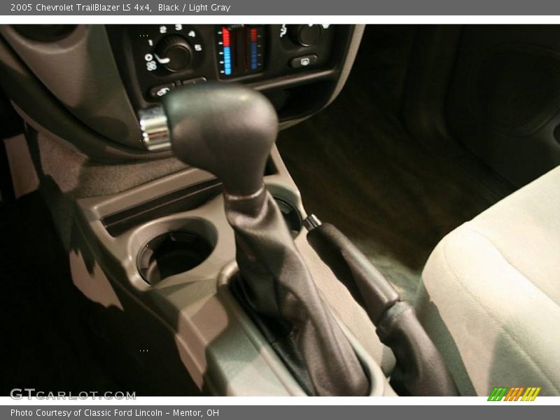 Black / Light Gray 2005 Chevrolet TrailBlazer LS 4x4